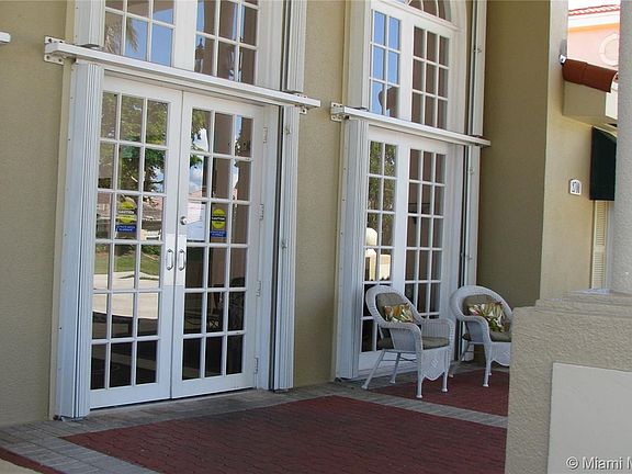 5th image of 2662 SE 19th Ct E #205