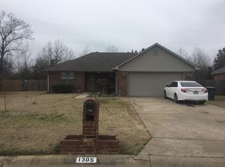 1305 Marissa St, Conway, AR 72032