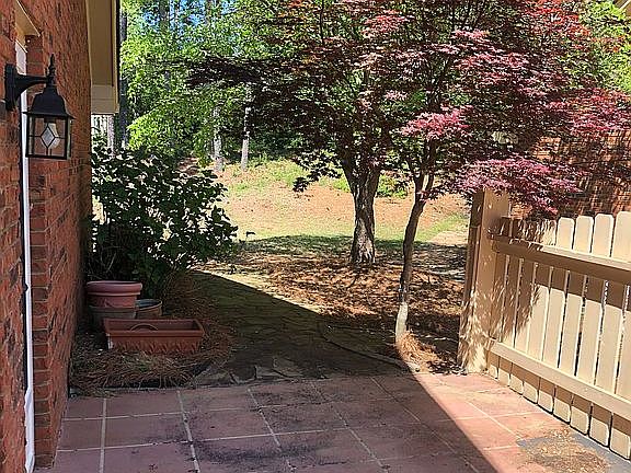 4th image of 125 Brickleberry Dr
