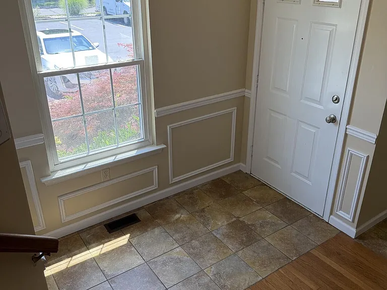 3904 Plowmans Ct — Photo 3