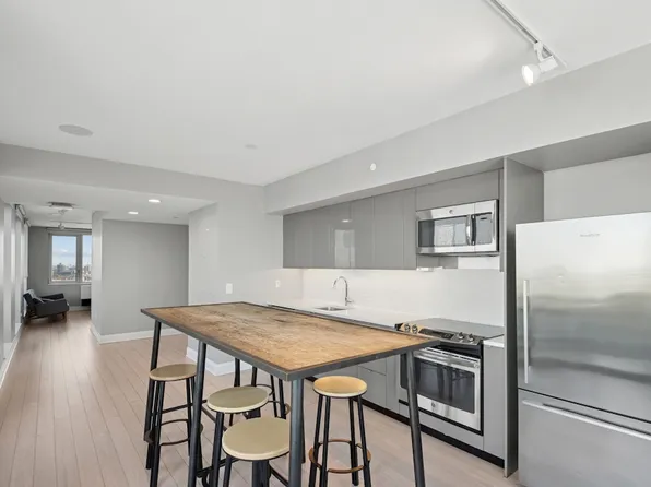 461 Dean Street image 18 of 22