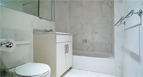 Rented by R New York