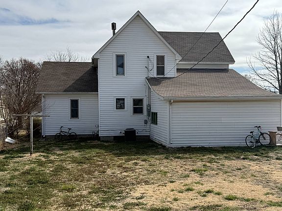 3rd image of 805 N Walnut St