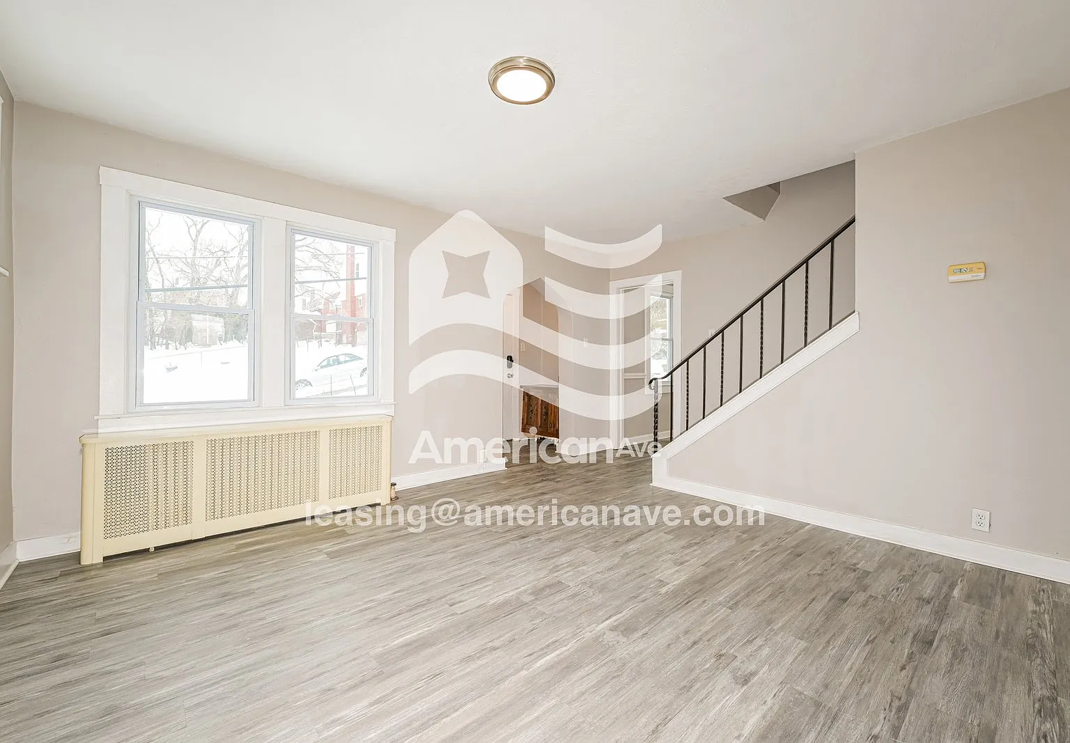3 bed, 1.0 bath, 1156 sqft, $1,297 — Photo 4