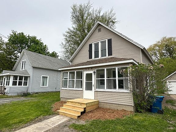 3rd image of 118 W Broadway St