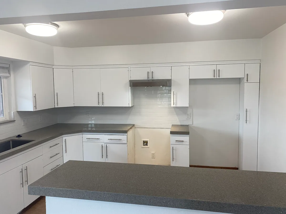 Building Photo - 4350 W 171st St