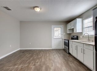 204 Hall St APT B, Elgin, TX 78621