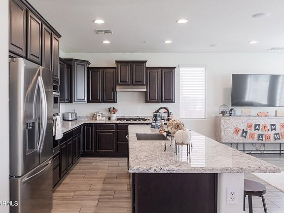 4th image of 5386 S MARIPOSA Drive