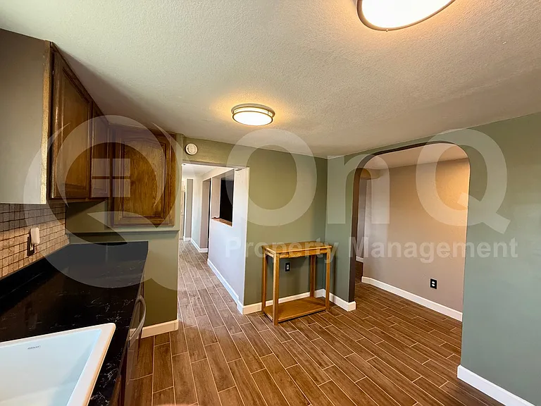 11319 E 5th Ave — Photo 6