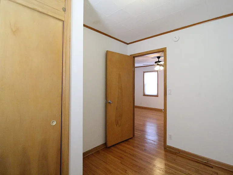 1312 W 39th St #1 — Photo 11