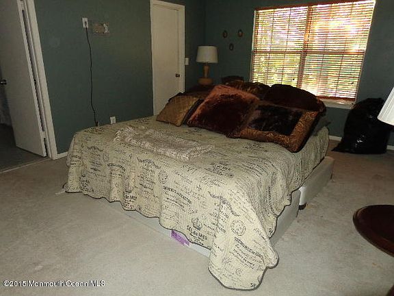 4th image of 477 Rose Ct