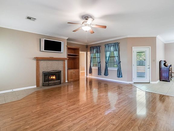 5th image of 130 Dakotah Ln