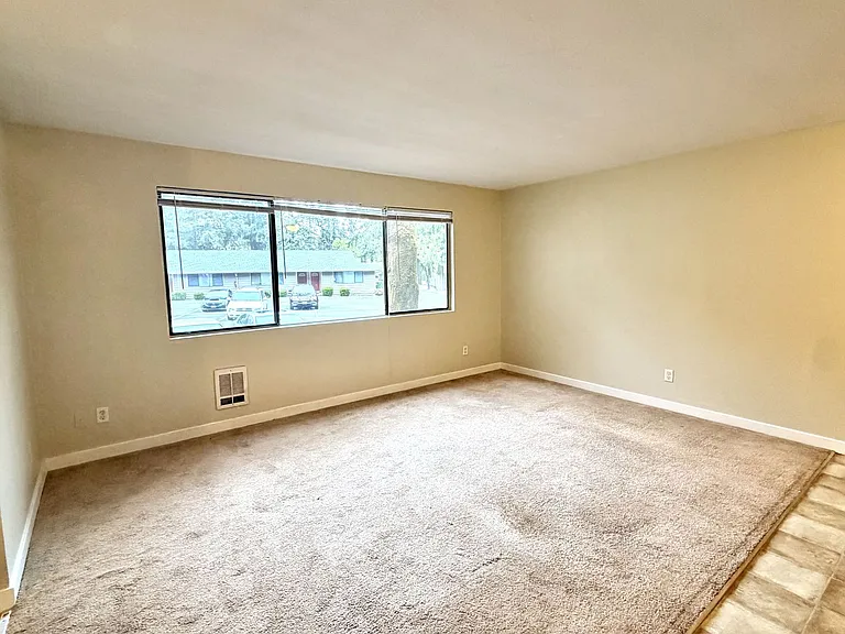 American Lake Townhomes — Photo 24