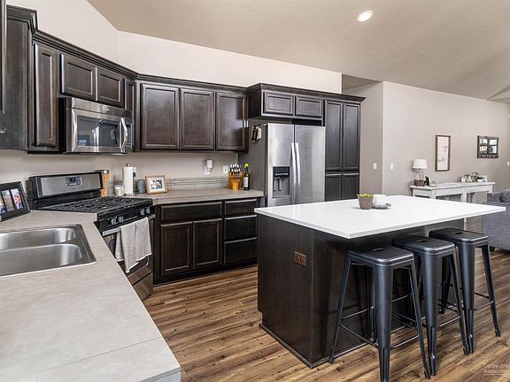 5th image of 61210 Geary Dr