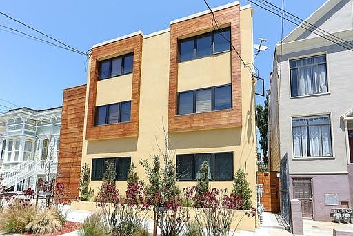 4th image of 226 27th St APT 9