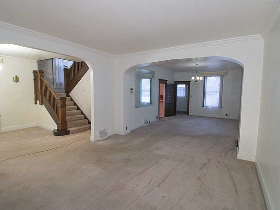 4th image of 846 E Gum St