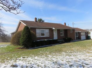 1860 Mercer Grove City Rd, Mercer, PA 16137