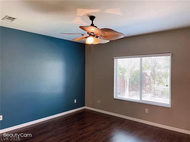 5704 Shadow Bend Dr — Photo 12