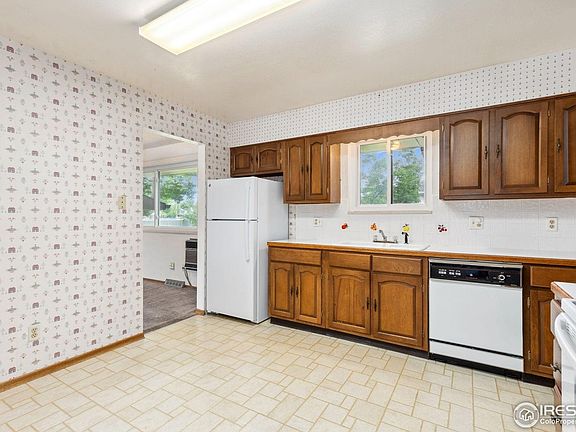 5th image of 40 Cornell Dr