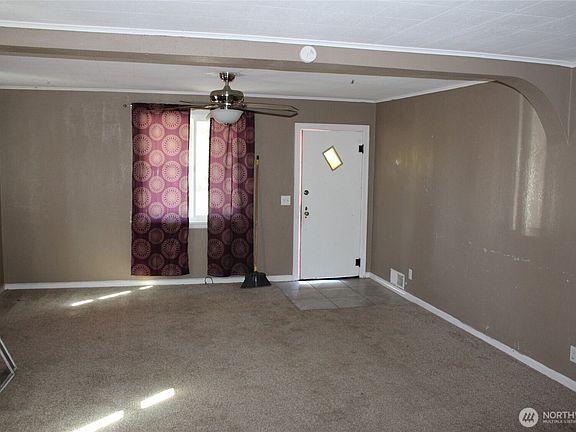 4th image of 104 E 5th Avenue