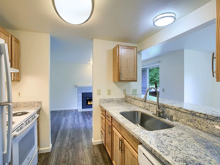 Campus Landing Apartments — Photo 18