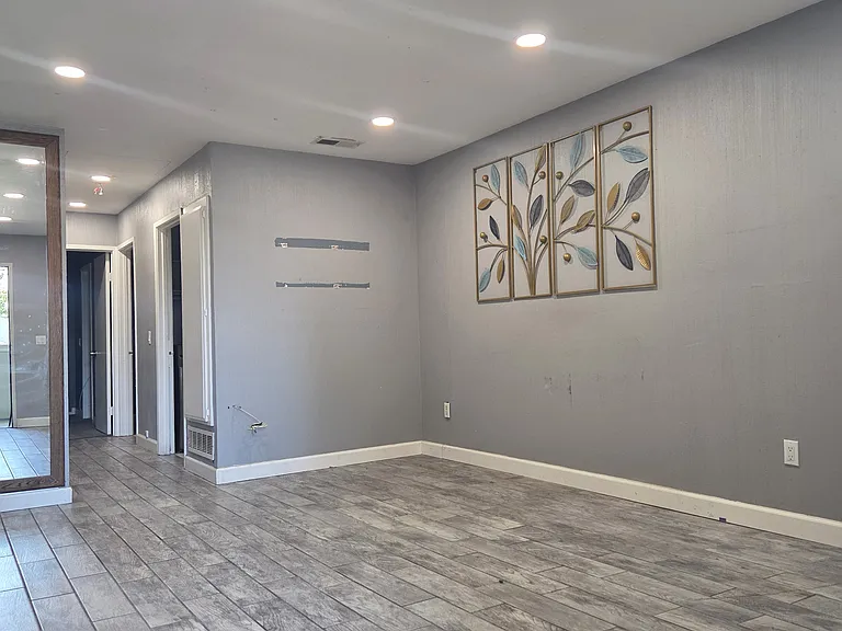 2603 W Northwood #2603 — Photo 1