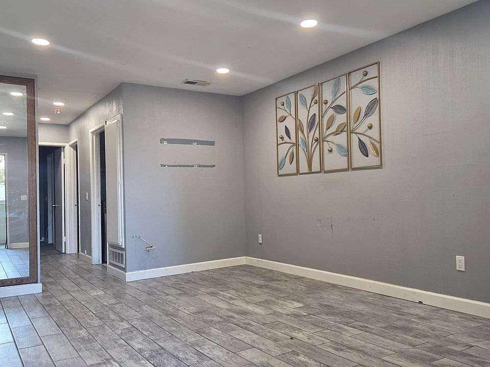 1st image of 2603 W Northwood #2603