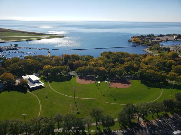 219 Fort York Blvd #3609, Toronto, ON M5V 1B1