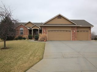 2030 N Prairie View Ct, El Dorado, KS 67042
