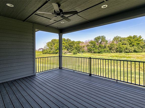 2nd image of 415 Woodmoor Dr
