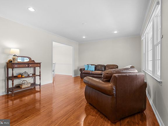 2nd image of 216 Wildman St NE