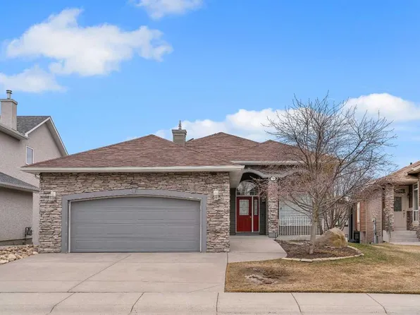 56 NE Royal Abbey Rise NW, Calgary, AB T3G 4Y5