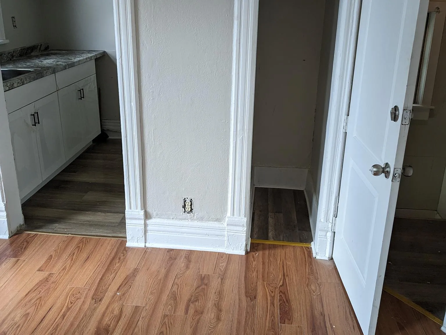 1 bed, $900 — Photo 2