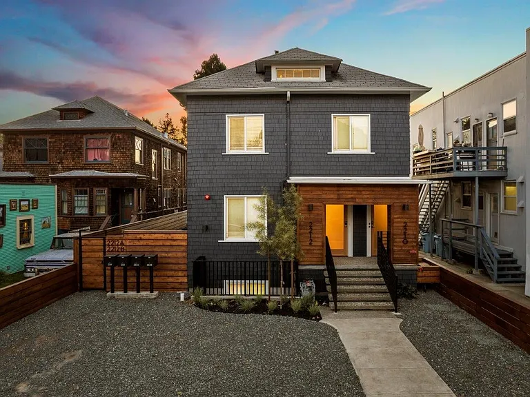 2212A Martin Luther King Jr Way — Photo 1