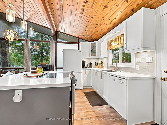 4th image of 2937 Watts Rd