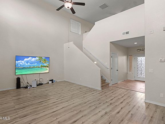 5th image of 13109 Cozy Cove Ave