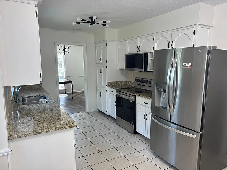 6129 Charing Dr — Photo 11