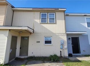 5220 Lakeview Ct, New Orleans, LA 70126