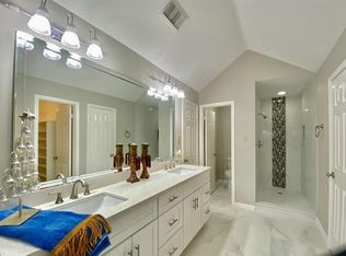 16442 Ember Hollow Ln, Sugar Land, TX 77498