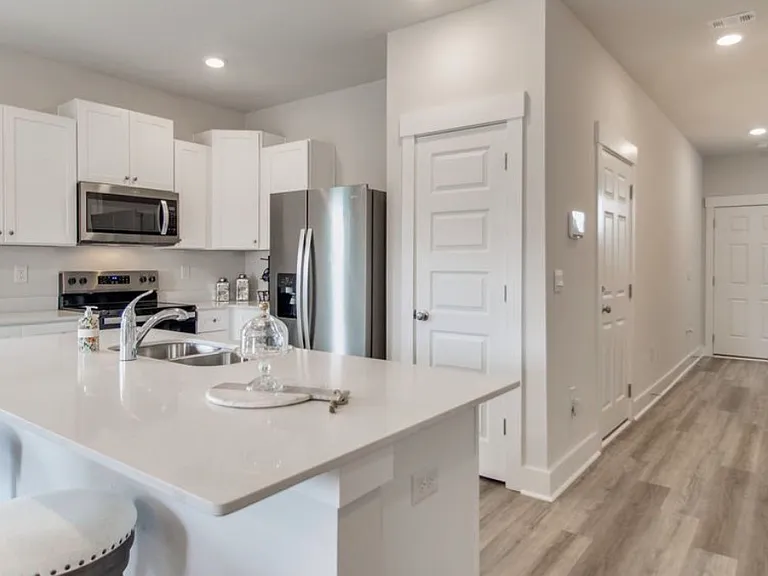 1407 Maritime Dr — Photo 4