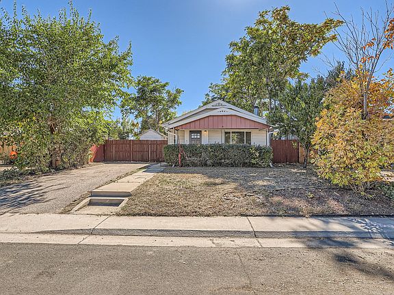 3rd image of 1382 W Nevada Pl