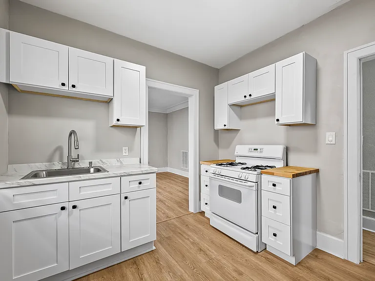 2254 Taylor St #1 — Photo 7