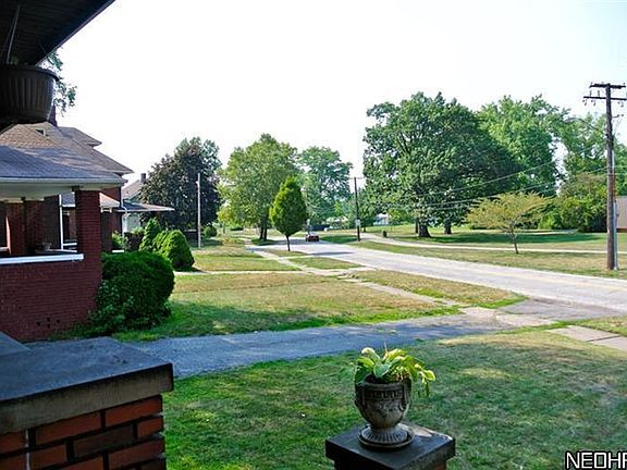 3rd image of 3868 Washington Park