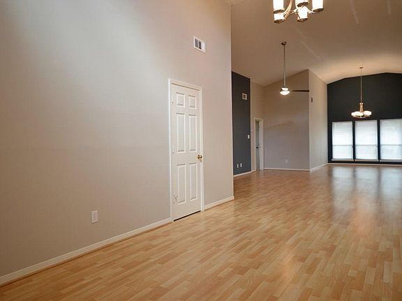 4th image of 15803 Echo Canyon Dr