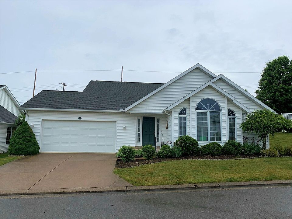 1st image of 15 Waters Edge Dr