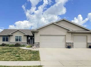 623 Deer Ridge Dr, Atkins, IA 52206