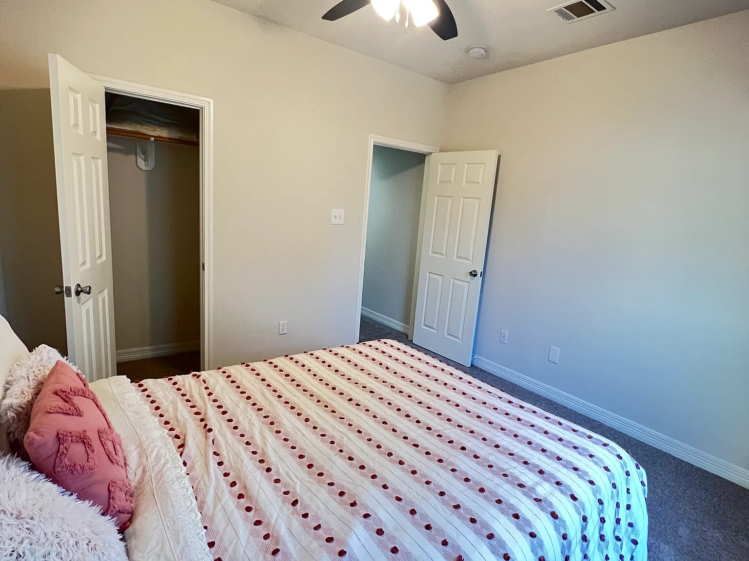 7907 Fountain St — Photo 2