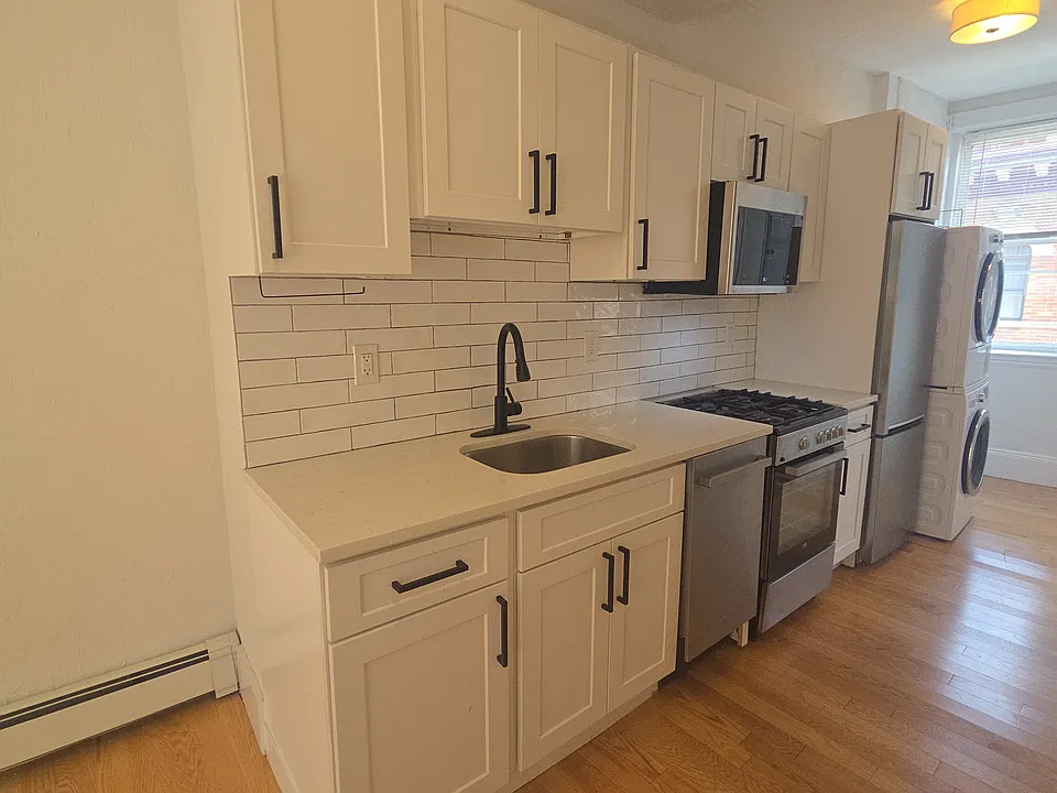152 Salem St #5