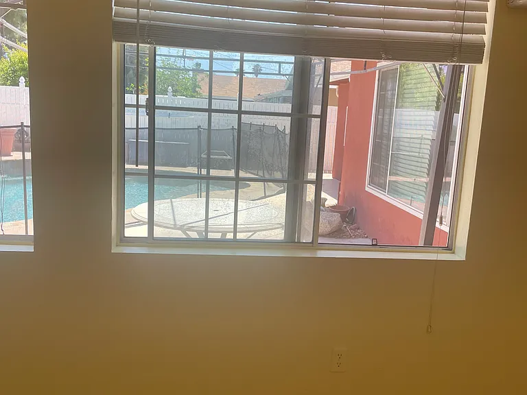 1158 Sapphire Pl — Photo 10