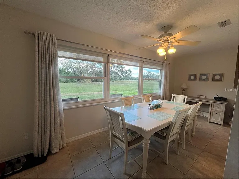 1907 Canterbury Ln #10 — Photo 9